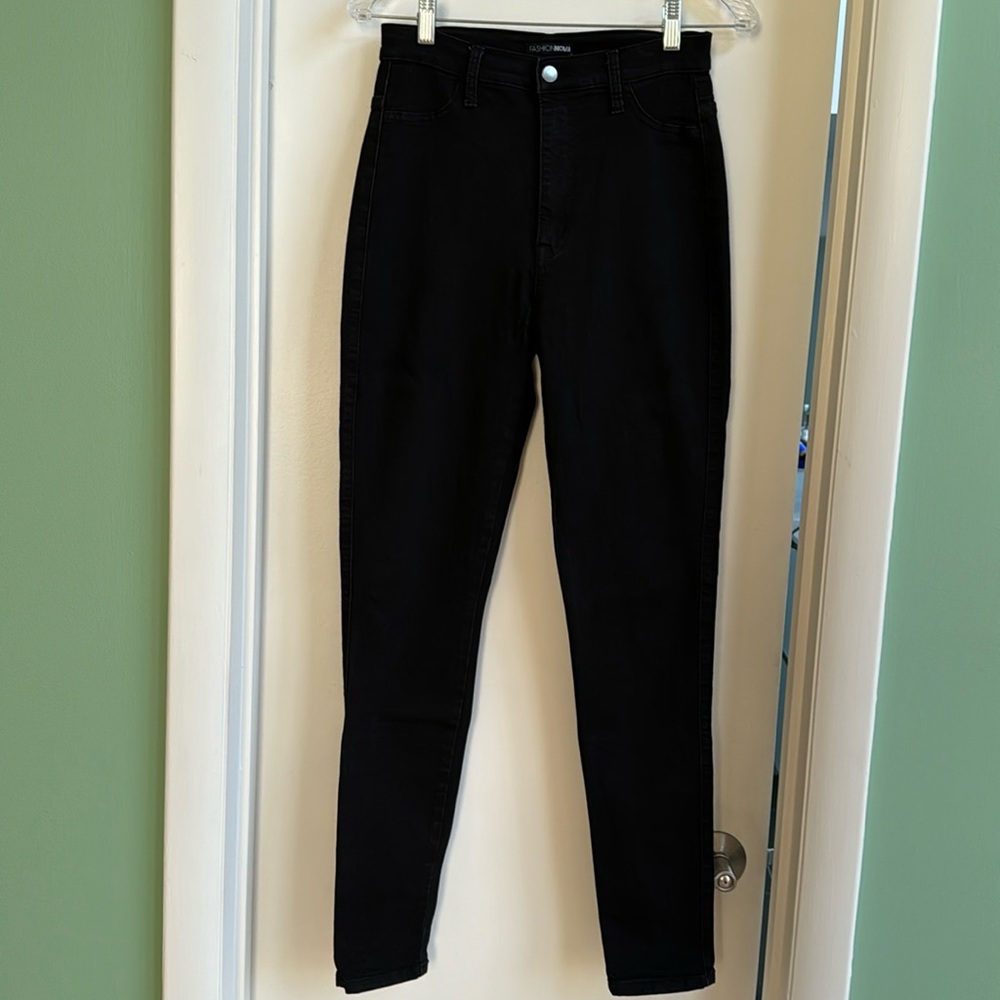 Fashion Nova Black Skinny Jeans